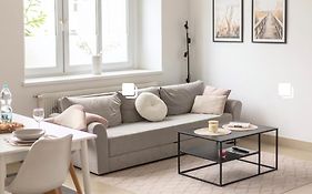 Luksusowy apartament na parterze w okolicy jeziora i Gór Sowich